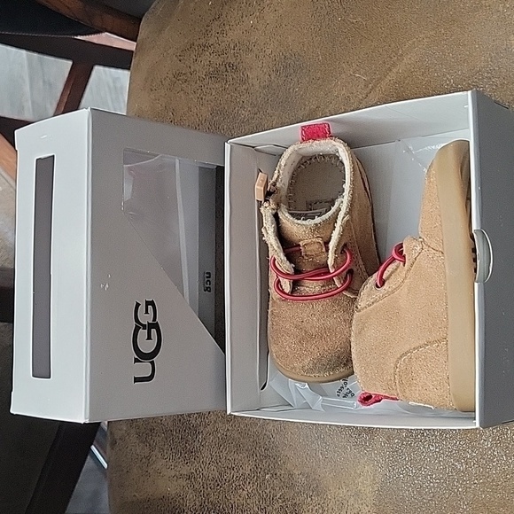 UGG Other - Ugg Kristjan boots toddler size 4